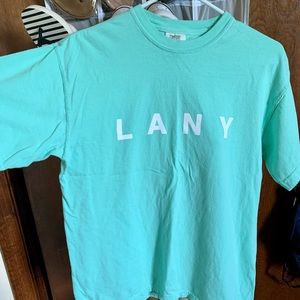 LANY T
